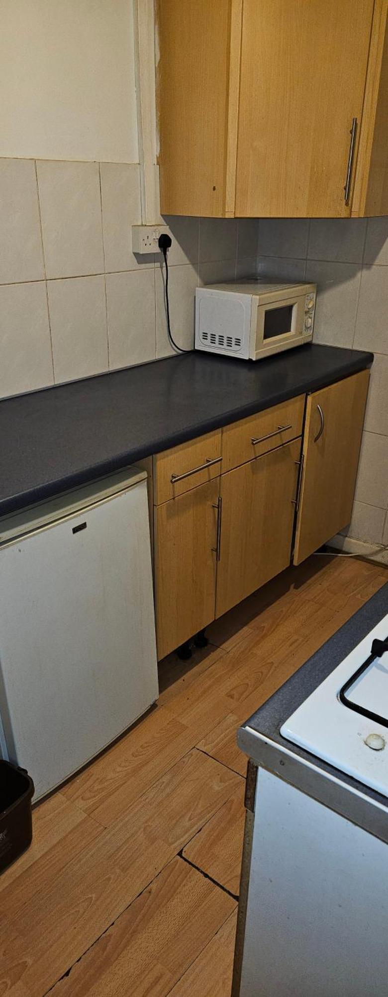No Frills & Nothing Fancy 1 Bed Studio City Centre 卡迪夫 外观 照片