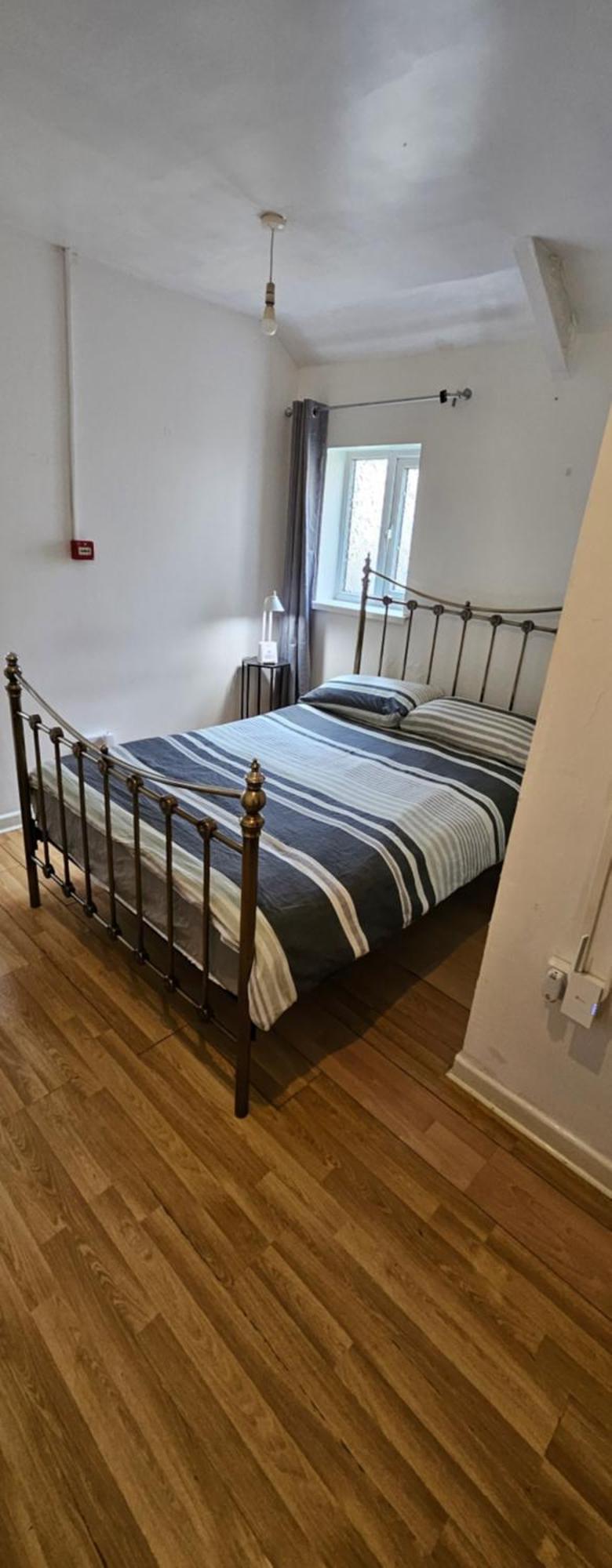 No Frills & Nothing Fancy 1 Bed Studio City Centre 卡迪夫 外观 照片